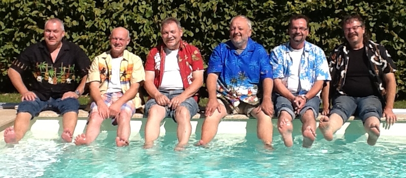 WaikikiSundowner am Pool